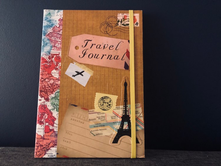 15 Present Ideas for Travellers - Travel Journal